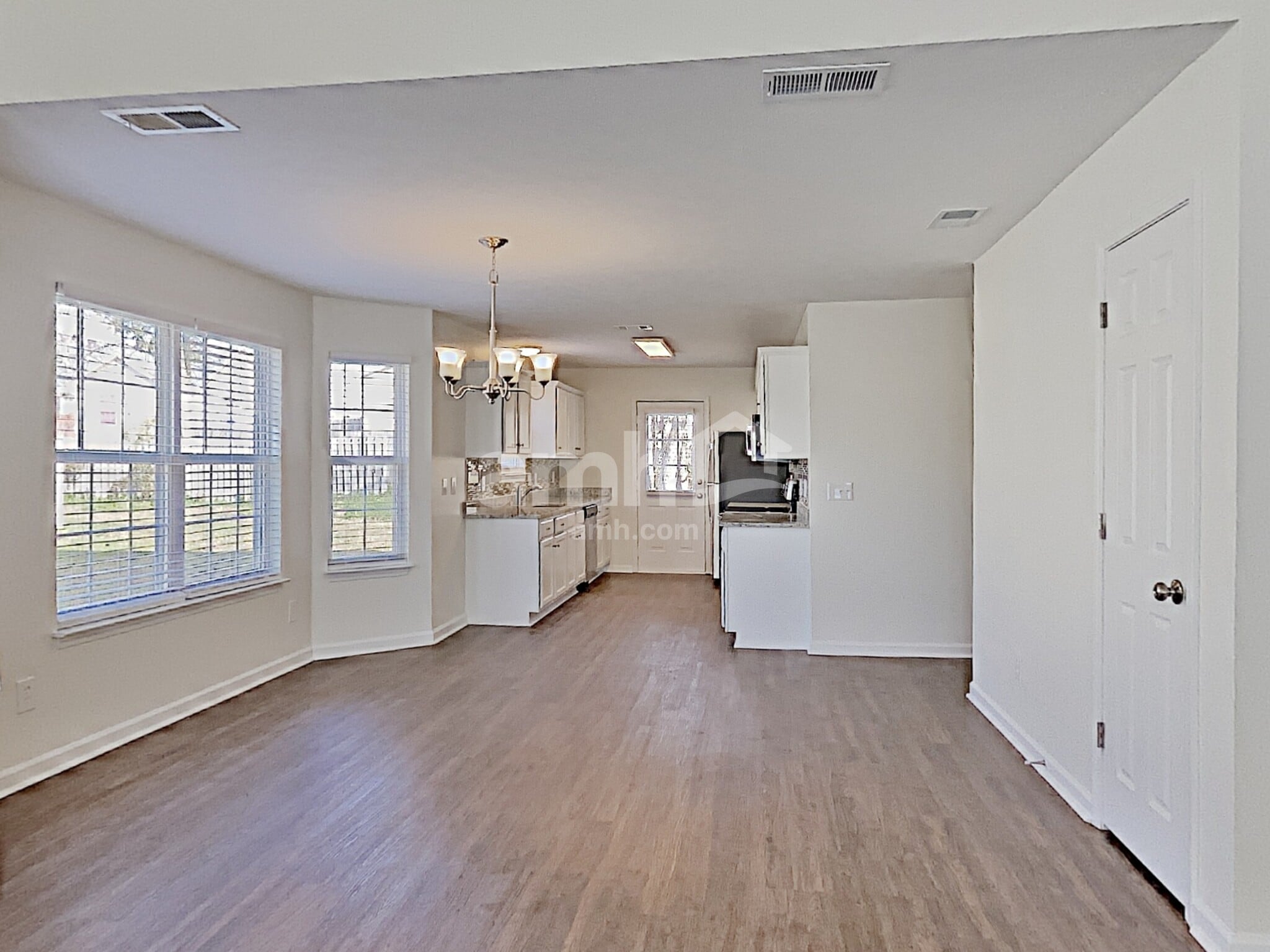 Building Photo - 626 Mable Dr