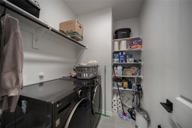 Building Photo - 8300 Pine Valley Dr