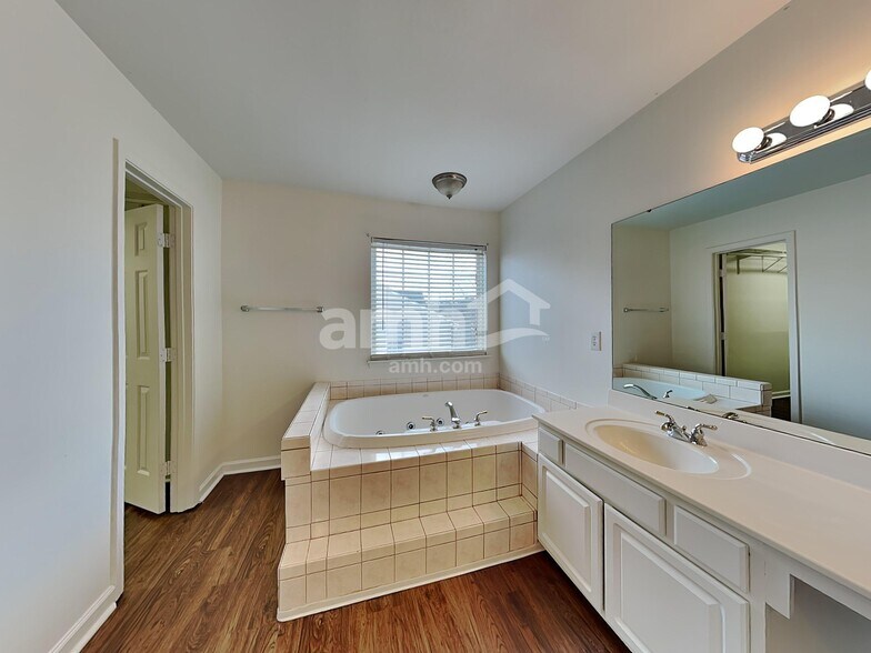 Building Photo - 117 Eagleston Ln