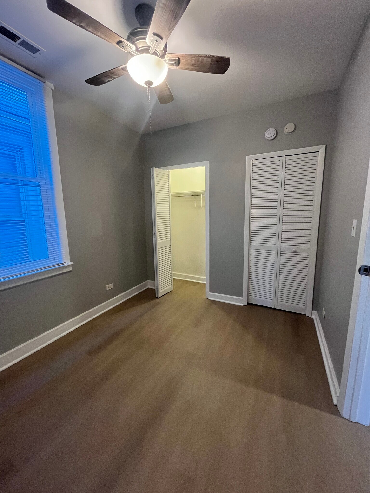 Building Photo - 1655 N Artesian Ave