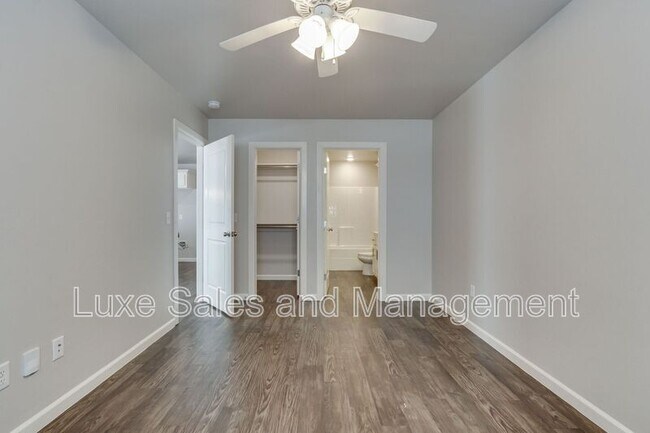 Building Photo - 407 Vail Cir