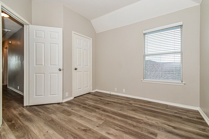 Building Photo - 309 Cobblestone Dr