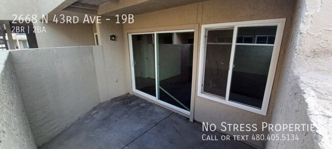 Building Photo - 2 Bed 2 Story Condo off 43rd Ave and Thomas!