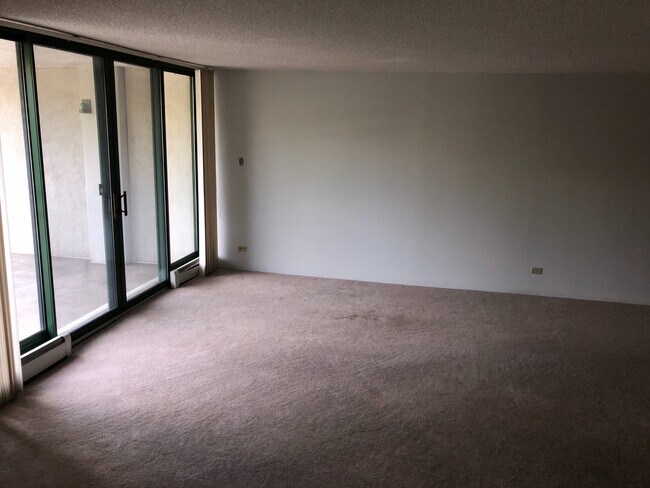 Building Photo - Penn Square