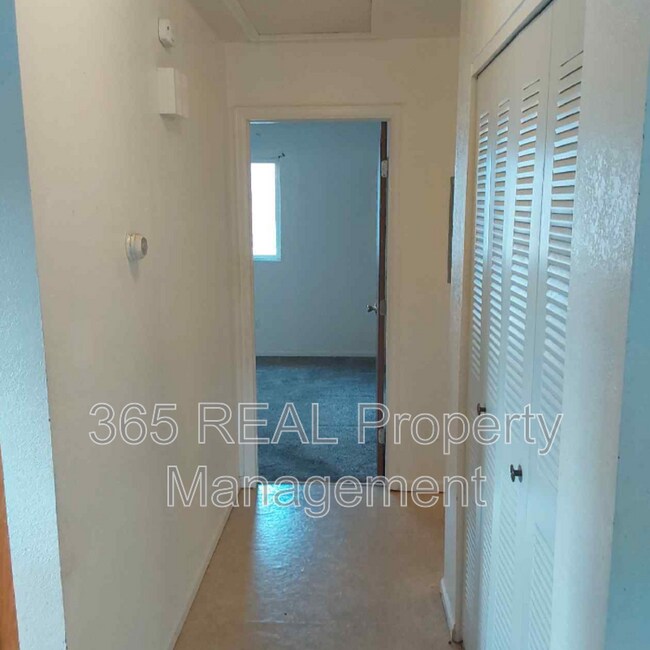 Building Photo - 3621 Centennial Cir