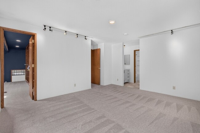 Building Photo - Mid-Century Gem with Hot Tub, Large Deck, and Bonus Rooms in Issaquah – 4 Bed, 3 Bath, 2,940 Sq Ft