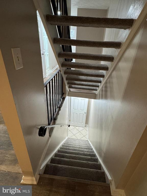 Building Photo - 520 Ellrose Ct