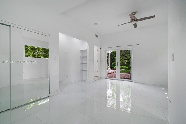 Building Photo - 5714 SW 80th St