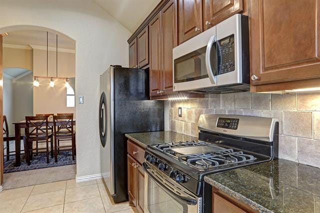 Building Photo - 2440 Deerwood Dr