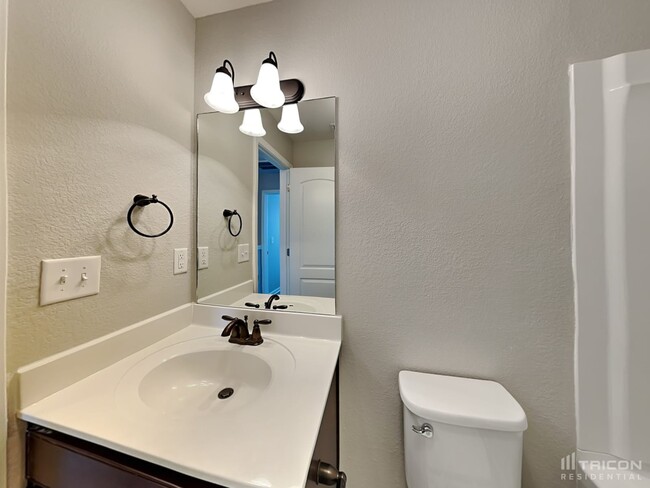 Building Photo - 539 Smoky Mountains Dr