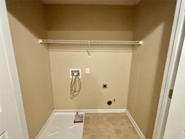 Building Photo - 345 Blackwood Ln