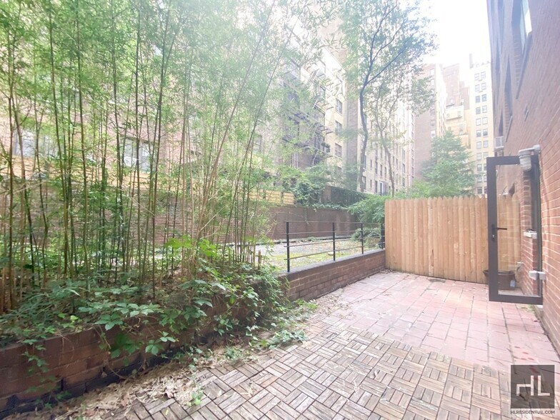 Building Photo - EAST 56 STREET