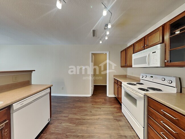 Building Photo - 14454 Banister Dr