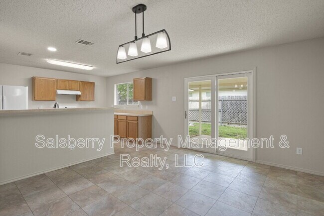 Building Photo - 536 Del Mar Dr