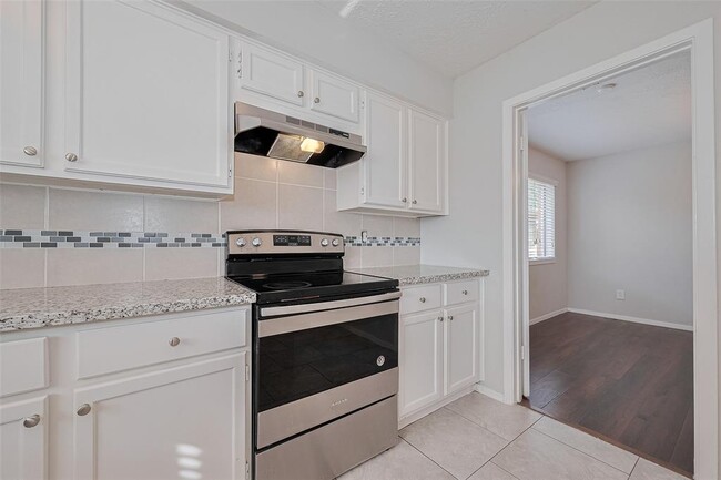 Building Photo - 17114 Quail Glen Dr
