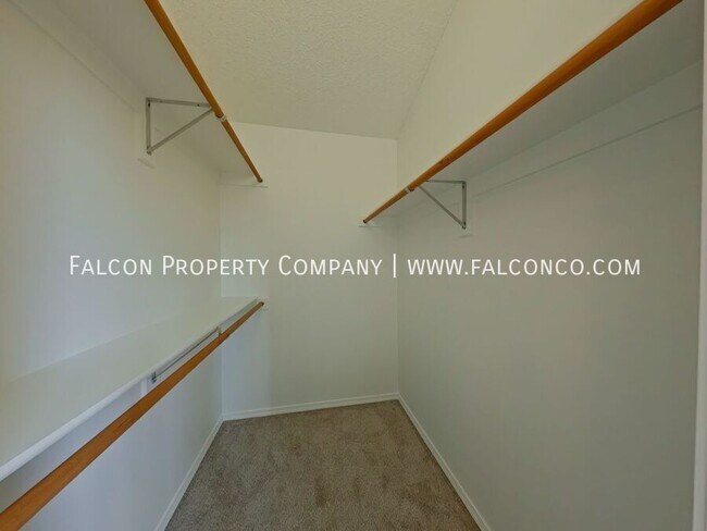 Building Photo - 7150 Grand Prairie Dr
