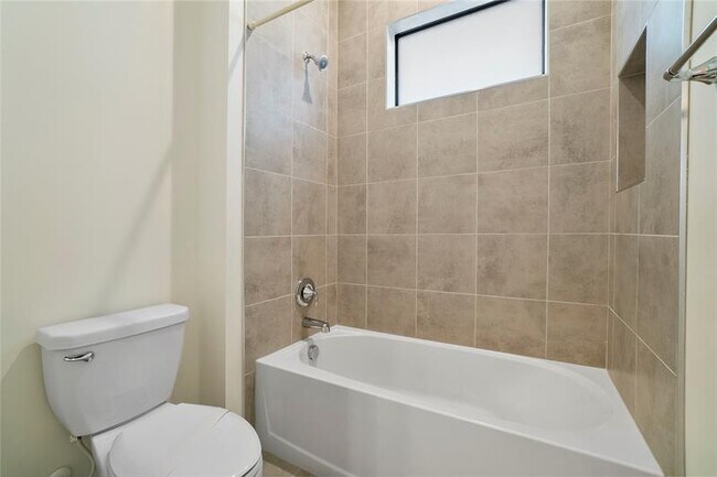 Building Photo - 11785 Waterway Cir