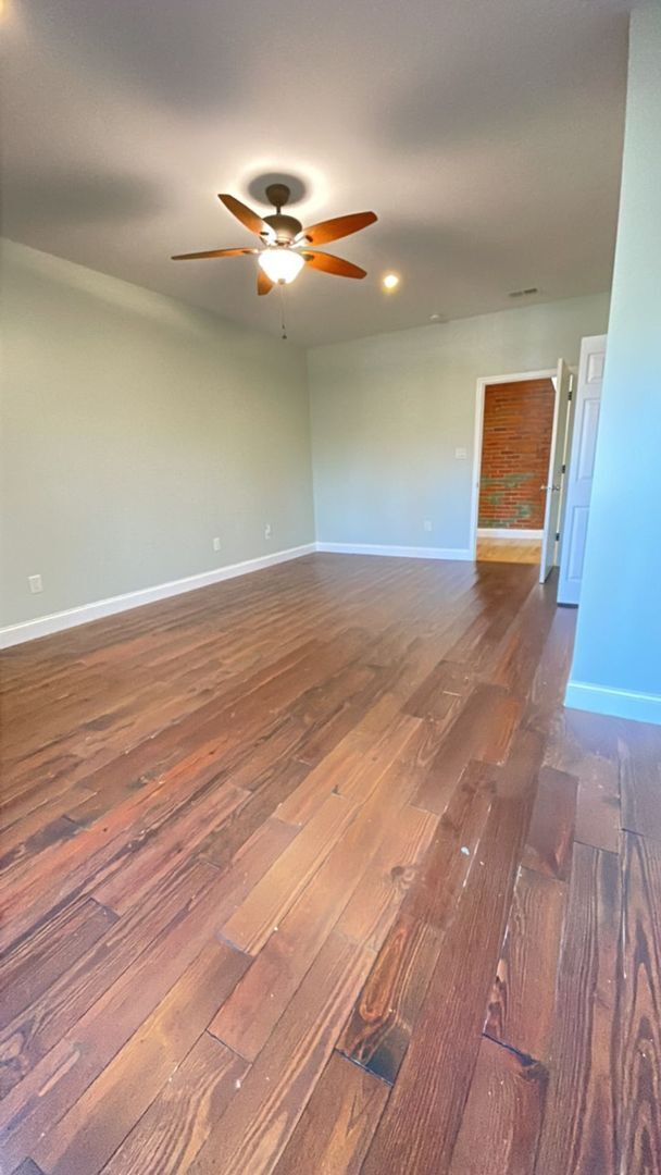 Building Photo - Rare Opportunity on nearly 3 acres!