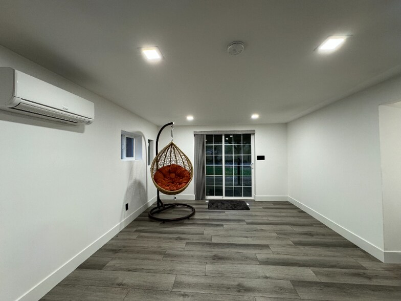 Building Photo - 12230 95th Pl NE