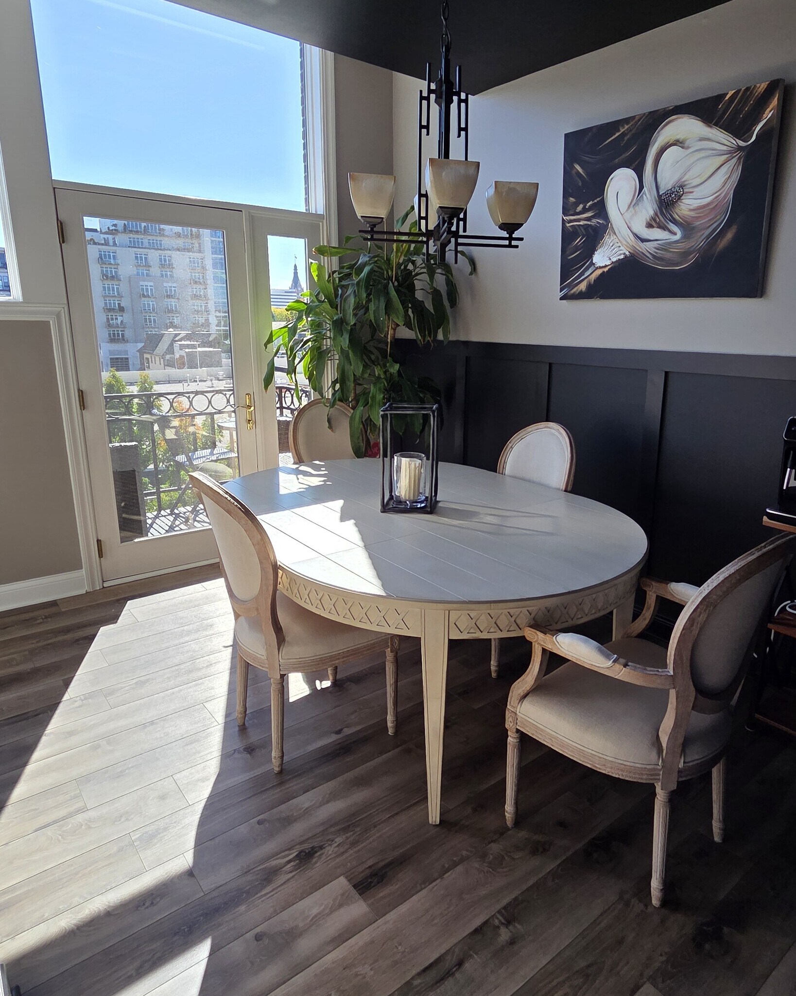 Building Photo - 1515 N Van Buren St