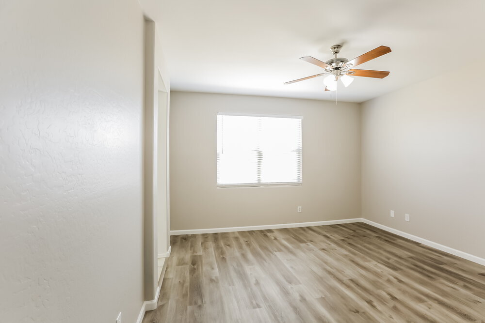 Building Photo - 6861 S Blue Hills Dr