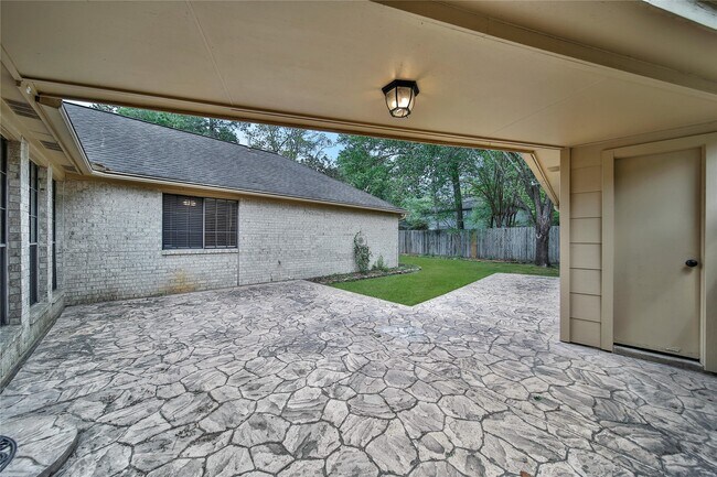 Building Photo - 3939 Fawn Creek Dr