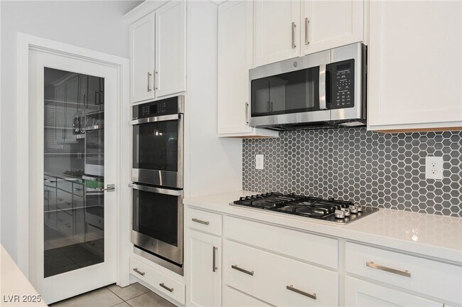 Building Photo - 27 Santo Mio Ct