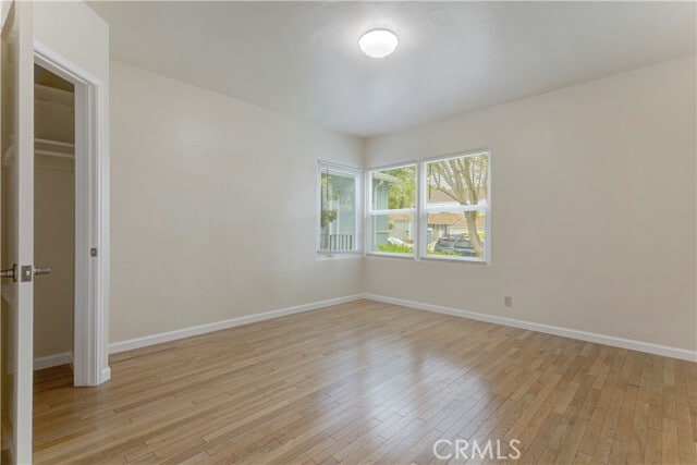 Building Photo - 559 E Providencia Ave