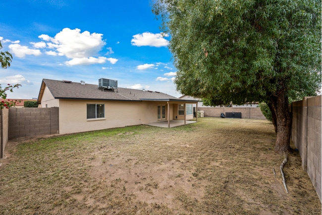 Building Photo - 3Bed/2Bath House at Thunderbird/59th Ave! Ready for Immediate Move-In! – RV GATE!