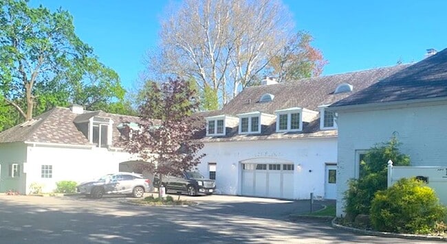 Primary Photo - 36 Hamilton Rd