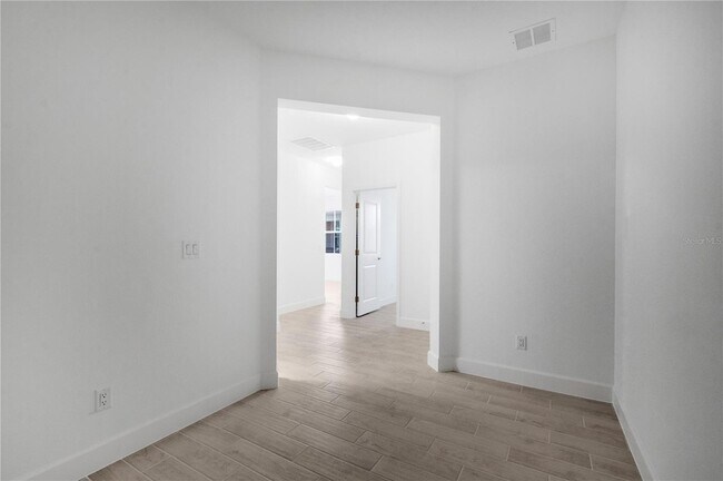 Building Photo - 520 Daiquiri Pl
