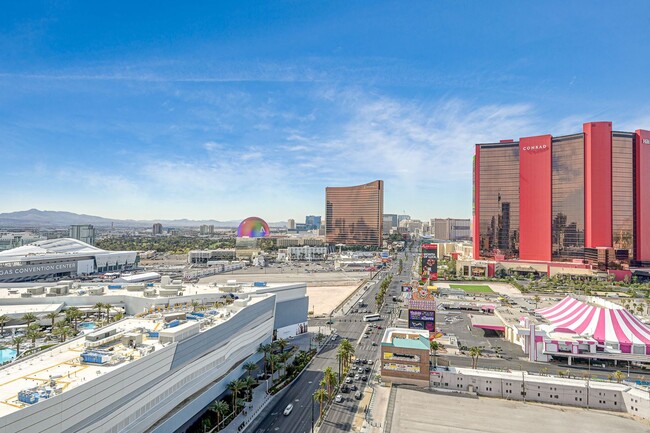 Building Photo - Sky Las Vegas 3405