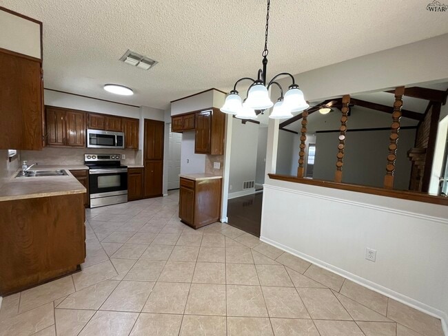 Building Photo - 5417 Pebblestone Dr