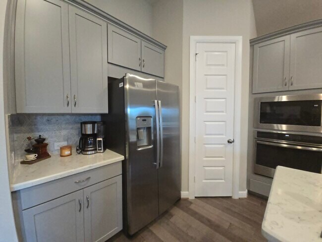 Building Photo - 5715 Caper Shores Ln