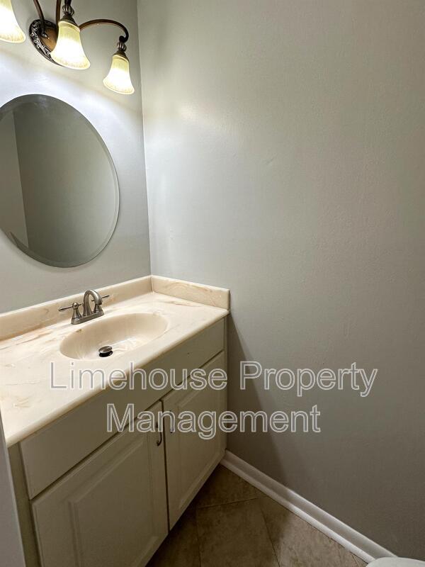 Building Photo - 3746 Chimney Creek Drive - 1