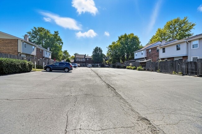 Building Photo - Three Bedroom Condo in West Chester!