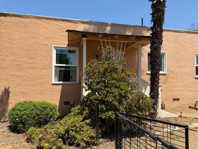 Building Photo - 619 Jordan Ave