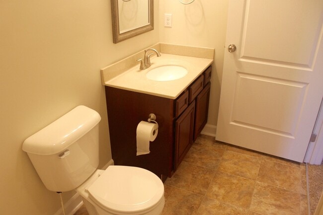 Building Photo - 113 Cedar Point Ln