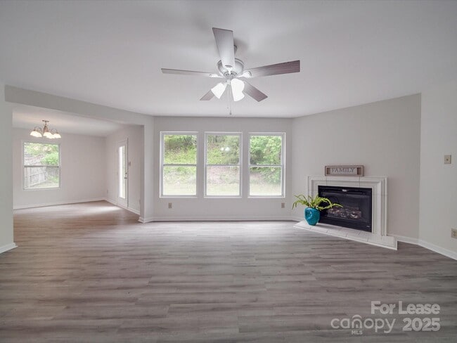 Building Photo - 3227 Deshler Morris Ln