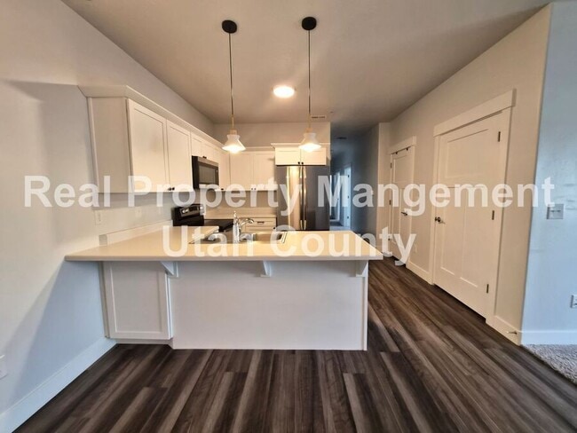 Building Photo - 3323 Hardman Way