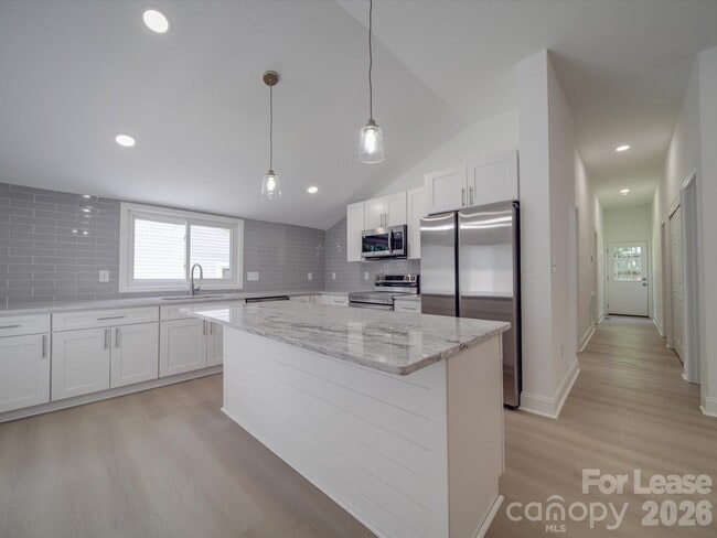 Building Photo - 1012 Wood St