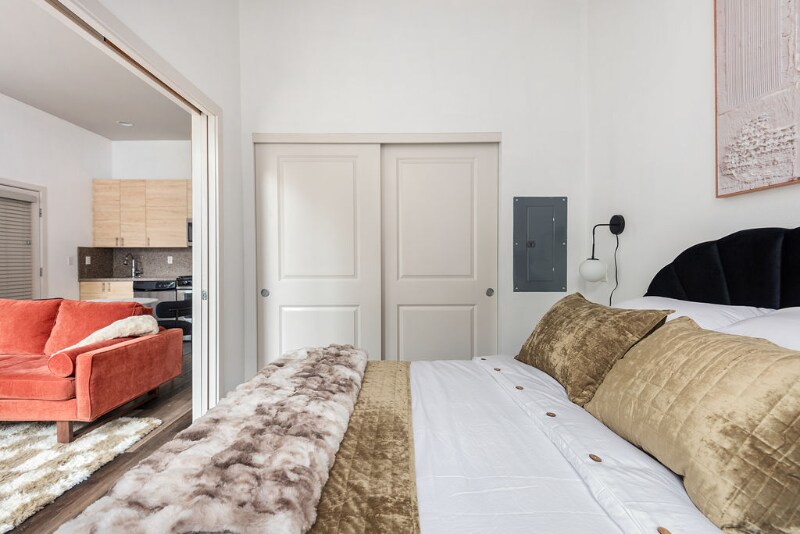 Building Photo - 1607 NW Davis St