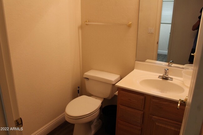Building Photo - 402 N Rita Ln