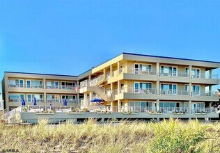 Building Photo - 6100 Boardwalk