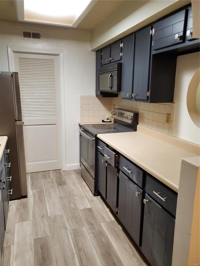 Building Photo - 128 Shirley Ridge Dr