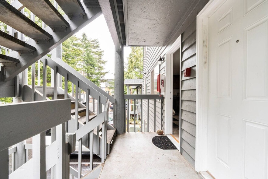 Building Photo - 18255 73rd Ave NE