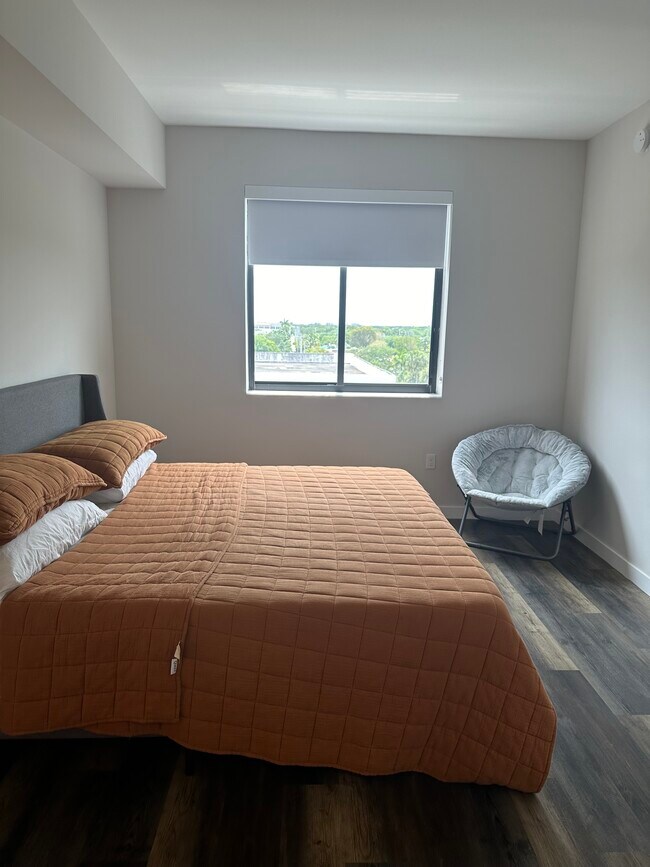 Building Photo - 3210 N University Dr