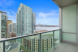 Building Photo - 20 Newport Pkwy