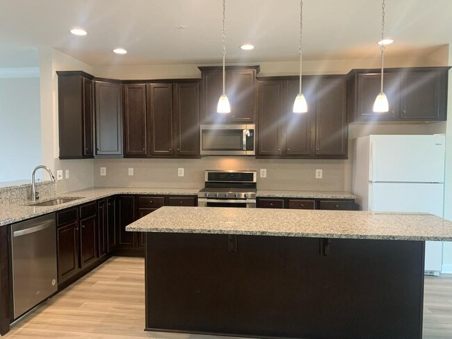 Building Photo - 8593 Red Sage Way S