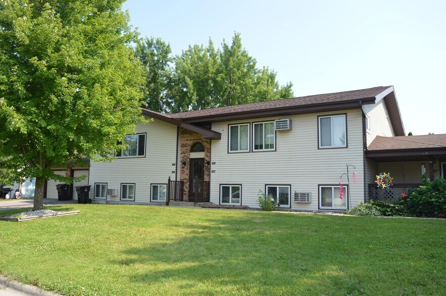 Building Photo - 554 Seminole Way